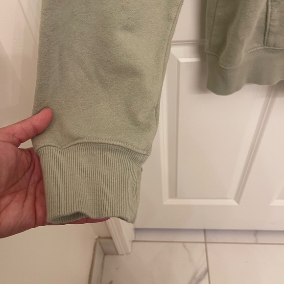 The North Face Men’s Simple Logo Fleece Full-Zip Hoodie - Picture 8 of 15